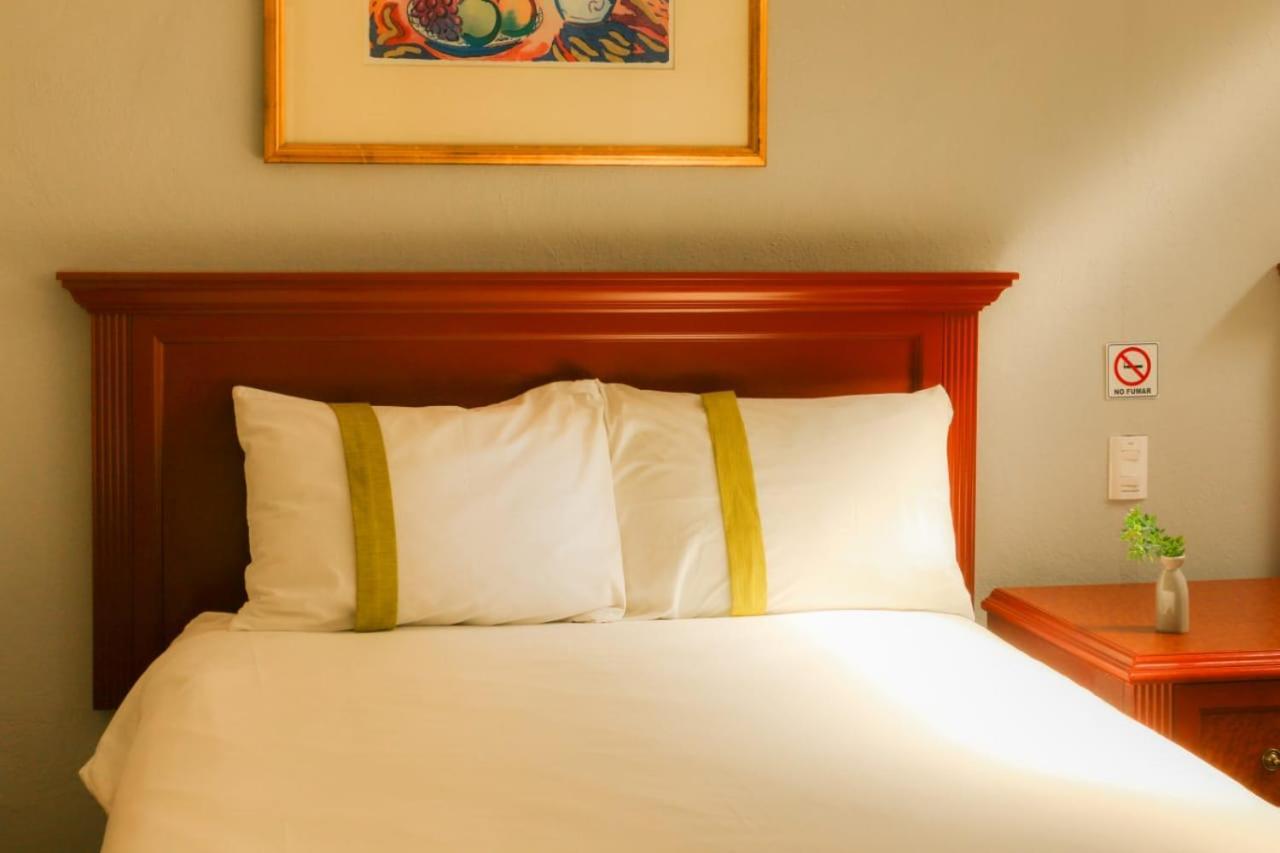 Suites Bajio León Eksteriør billede
