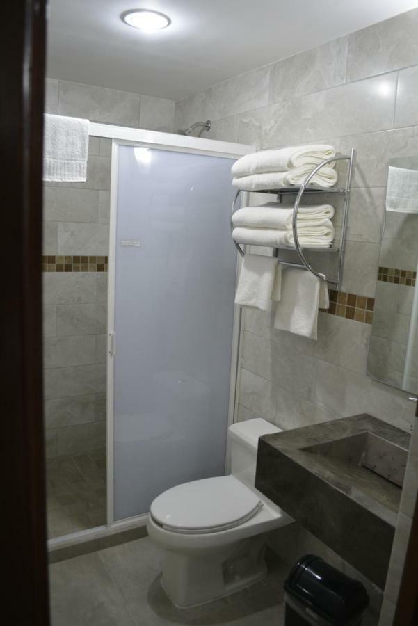 Suites Bajio León Eksteriør billede